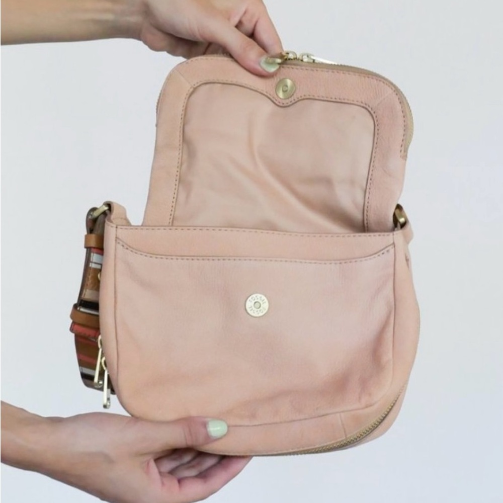 Euc Fossil | Preston Flap Expandable Crossbody | … - image 5